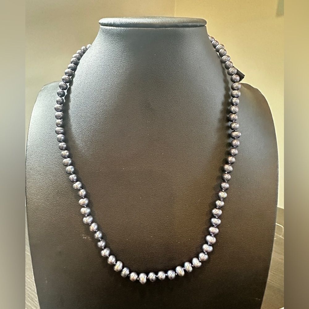 SALE! NWT Honora Collection black‎ pearl necklace with silver tone clasp! - Picture 8 of 9